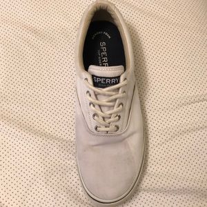 White Sperry casual shoes